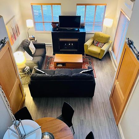 Tyndalstone Lodge 3 Bedroom In The Heart Of Village North วิสต์เลอร์ ภายนอก รูปภาพ