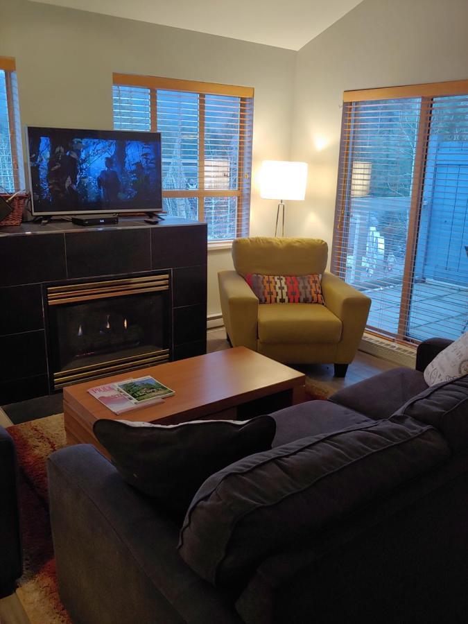 Tyndalstone Lodge 3 Bedroom In The Heart Of Village North วิสต์เลอร์ ภายนอก รูปภาพ